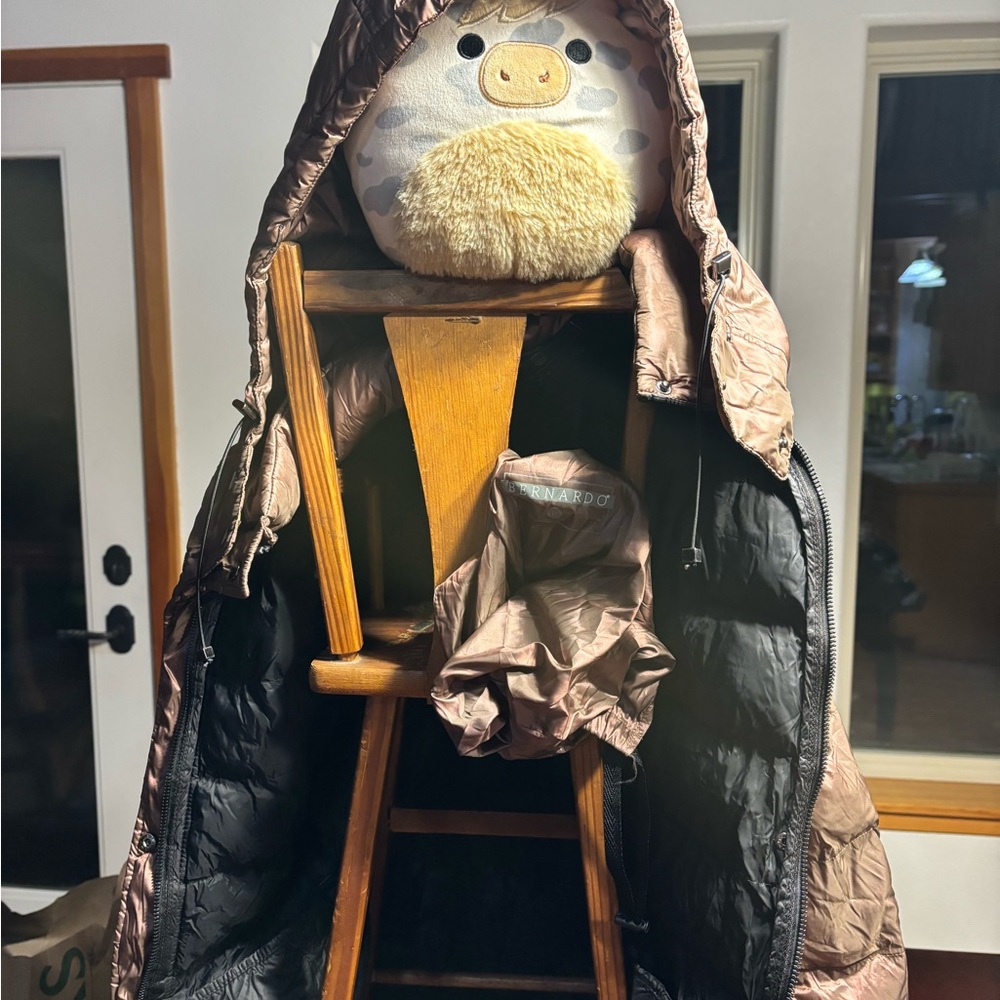 Bernardo Metallic Bronze Puffer w/Hood Primaloft (Cozy Doom Chic)
